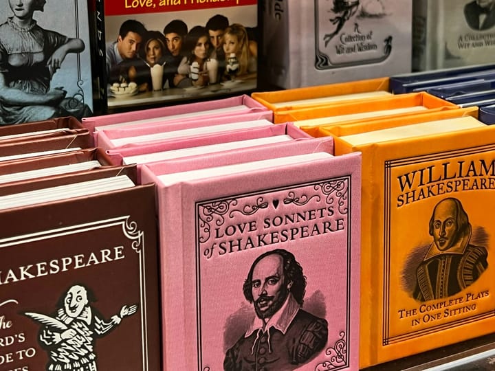 📔 William Shakespeare is a legend! / Уилям Шекспир е легенда! - Слушане + Задачи, Ниво А1